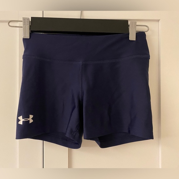 Under Armour Pants - Under Armour Shorts Small ❤️